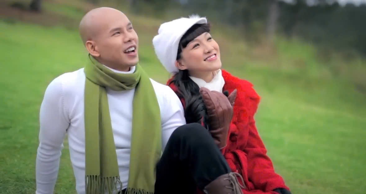 Phan Đinh Tùng kể về bức ảnh “định mệnh” với bà xã Thái Ngọc Bích trong MV lyrics Ngồi Bên Em - ảnh 2