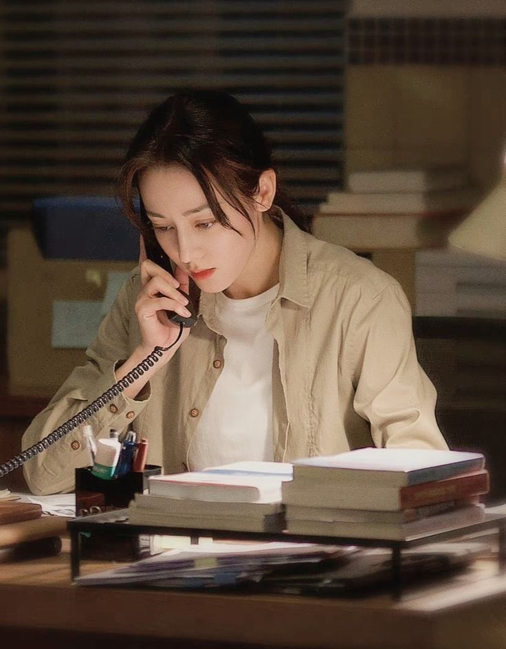 'Lợi Kiếm Hoa Hồng” chốt lịch phát sóng, fan háo hức hình tượng bóng hồng cảnh sát của Địch Lệ Nhiệt Ba - ảnh 2