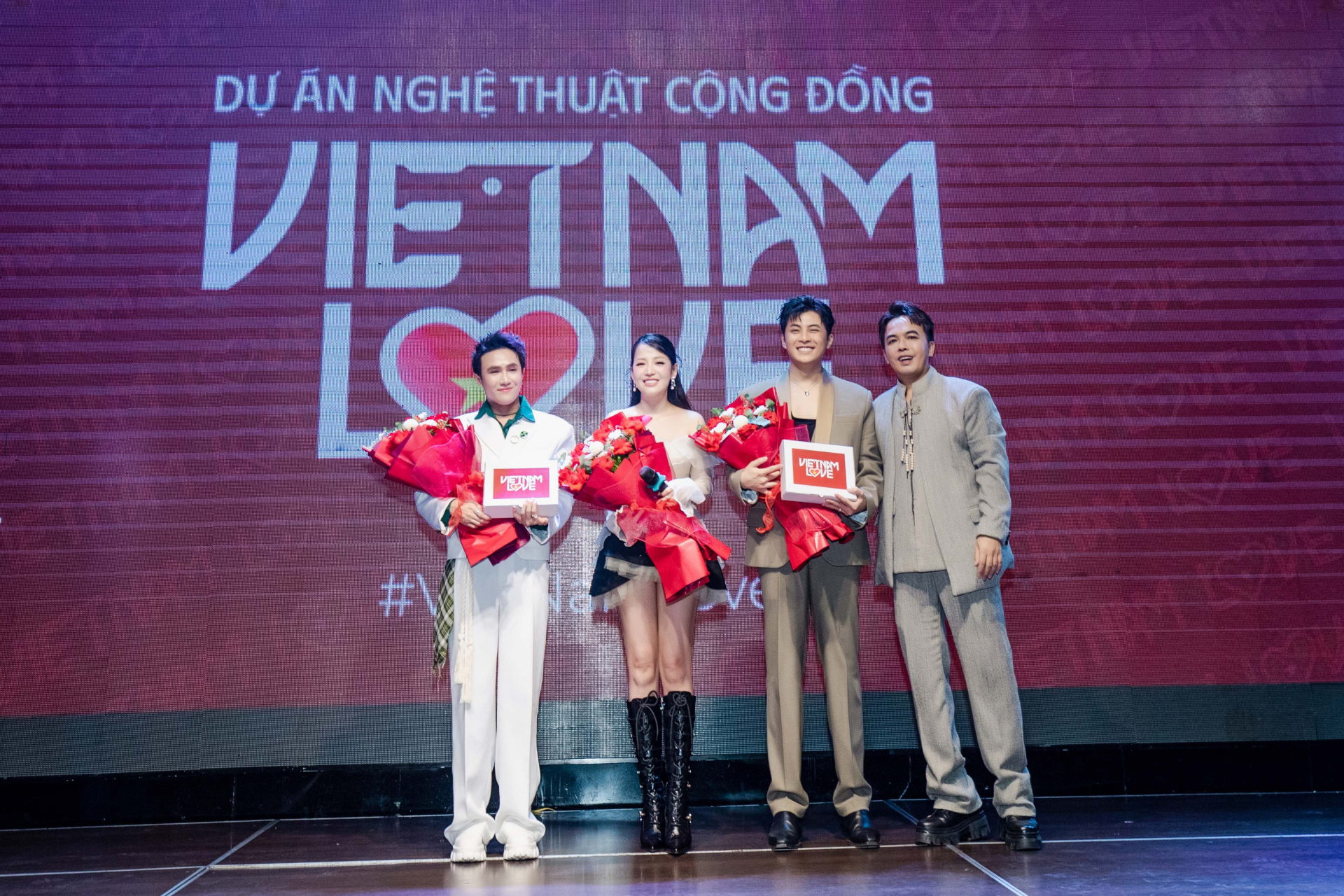 Puka- Gin Tuấn Kiệt tiên phong mua ủng hộ 100 áo cho dự án