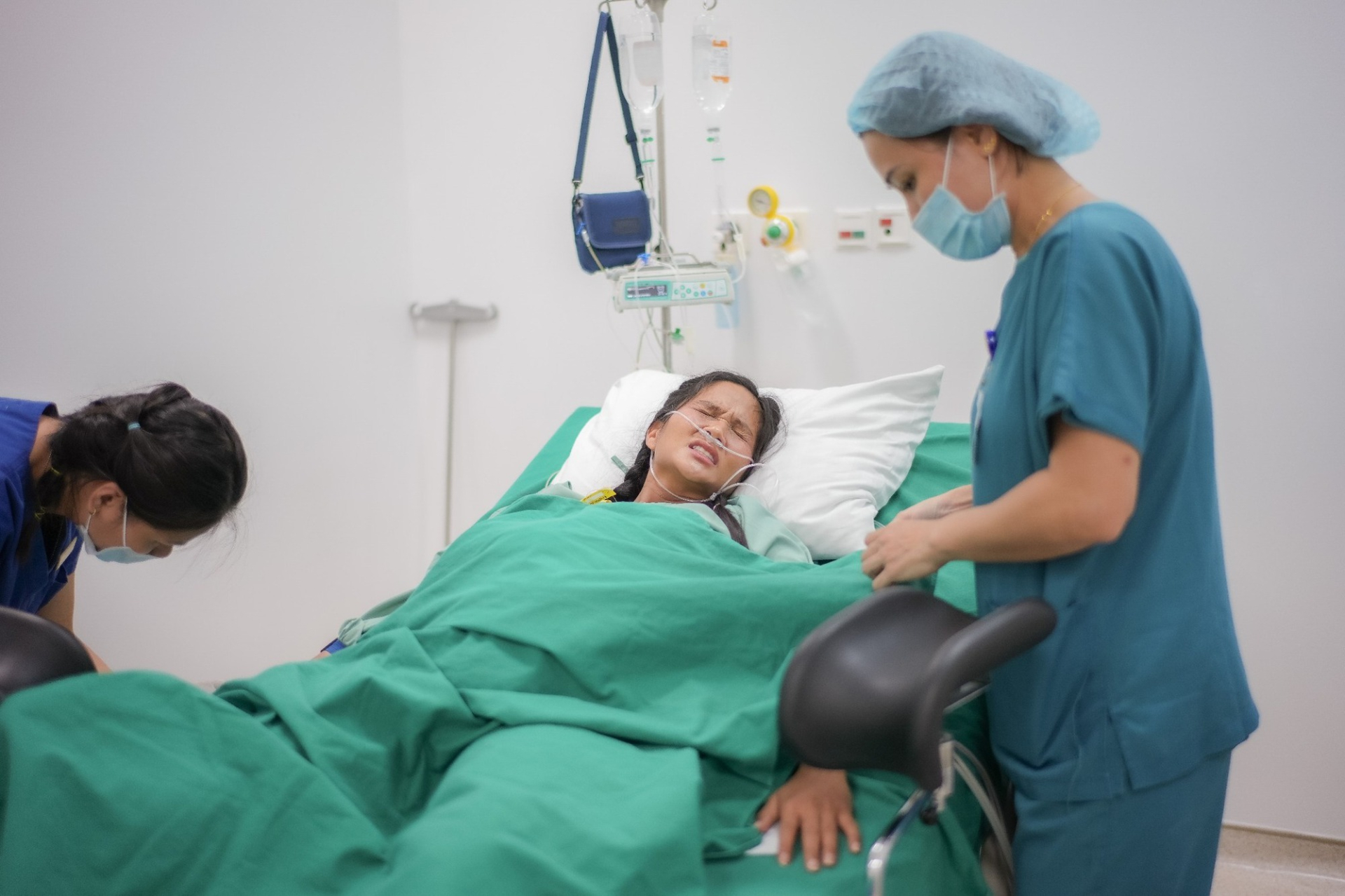 H'Hen Niê rất kỹ lưỡng trong hành trình từ thăm khám đến sinh nở