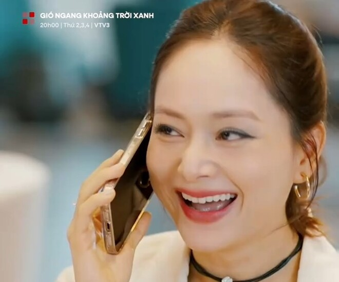 Bên cạnh đó, diễn xuất của Lan Phương cũng bị nhận xét là lặp lại chính mình, ồn ào và thiếu tinh tế như các vai trước.