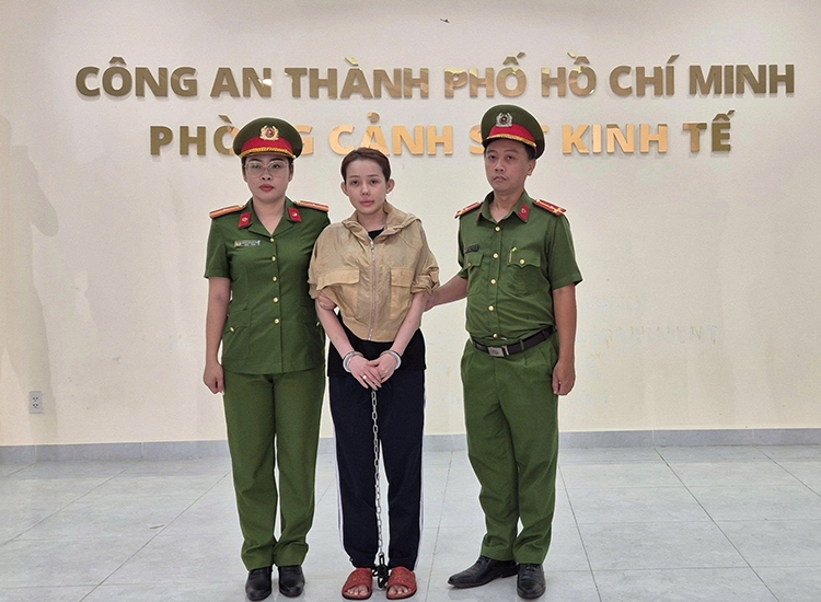 Võ Thị Ngọc Ngân (Ngân 98) bị bắt tạm giam ngày 13/10. Ảnh: CA