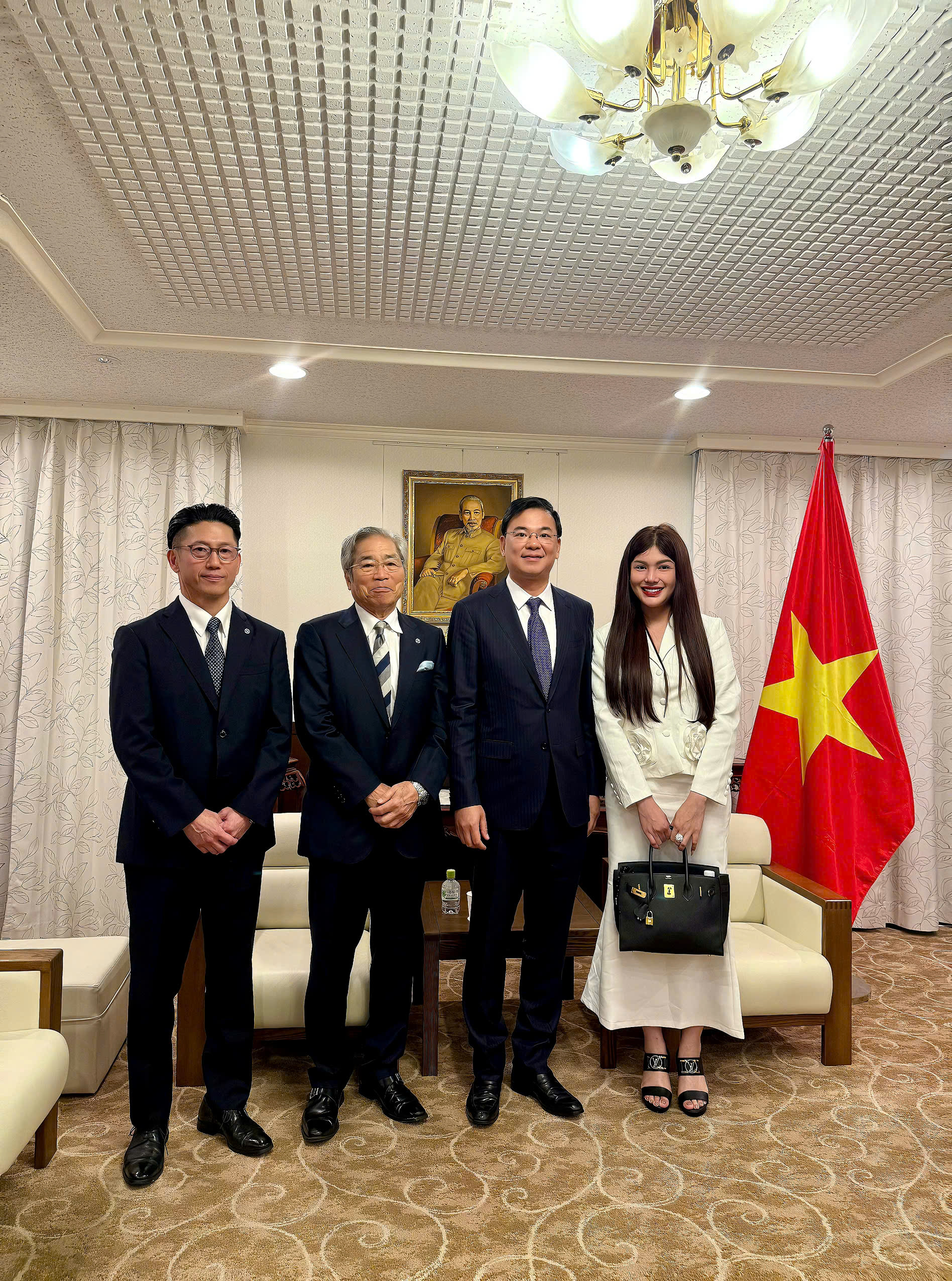 Lily Chen vinh dự được nhận bằng khen 'Doanh nhân văn hóa Unesco vì cộng đồng 2025' tại Nhật Bản