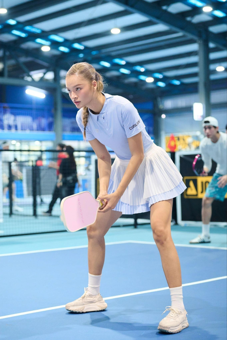 Con dâu tỷ phú Hoàng Kiều gây chú ý khi tranh giải Celebs Pickleball Tournament 2025 - ảnh 3