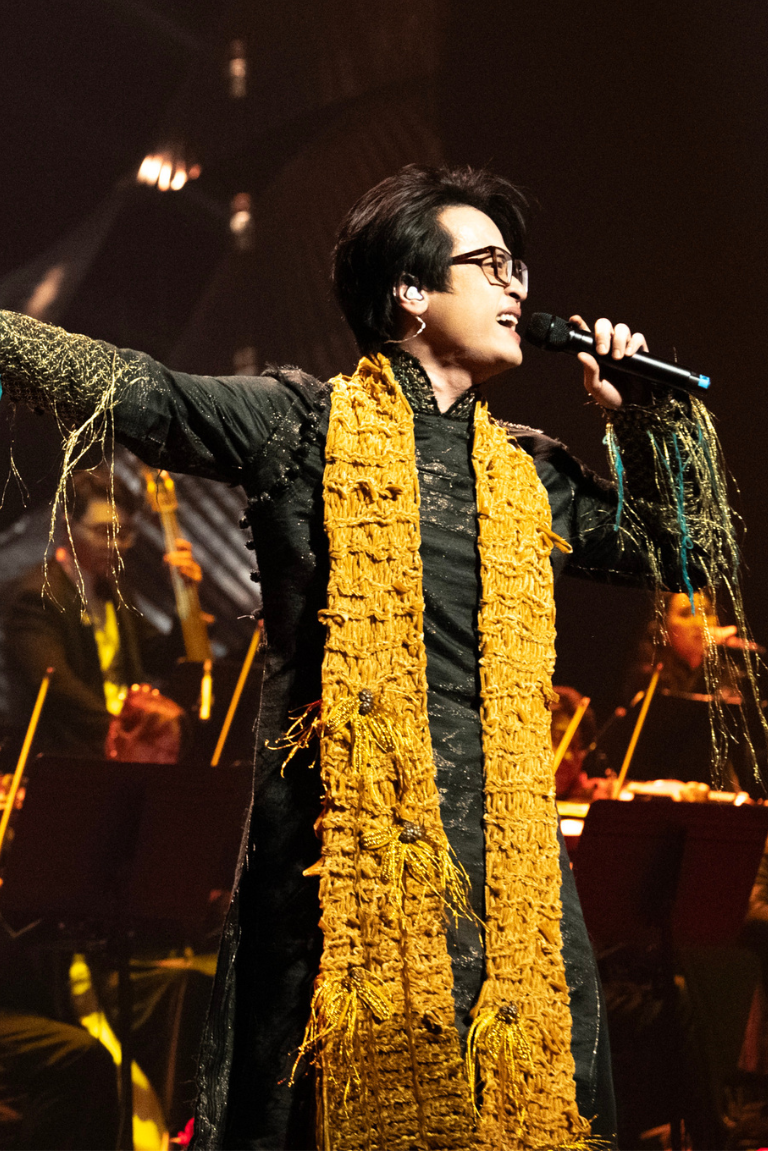Hà Anh Tuấn chinh phục Dolby Theatre cùng 3.400 khán giả - ảnh 2