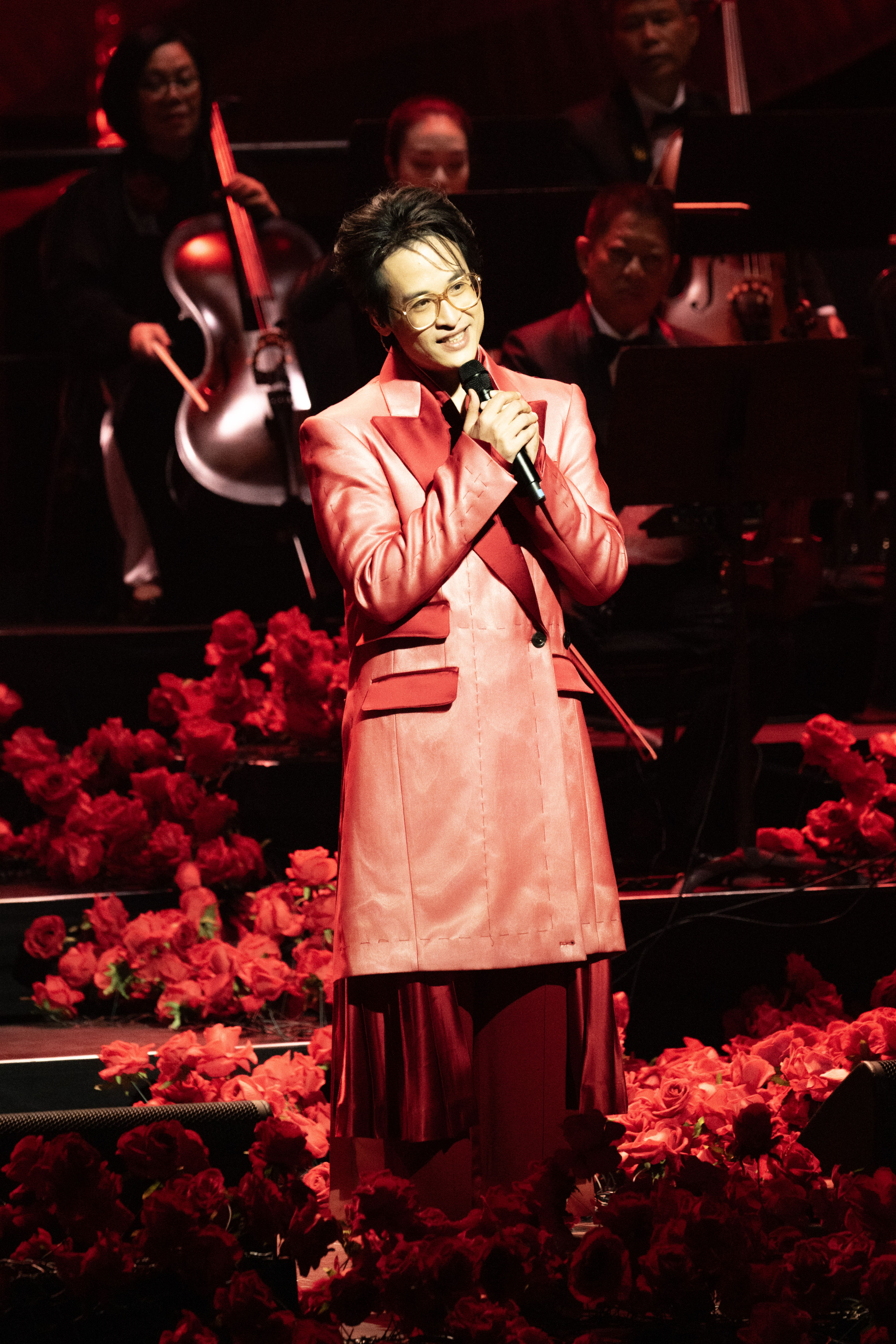 Hà Anh Tuấn chinh phục Dolby Theatre cùng 3.400 khán giả - ảnh 3