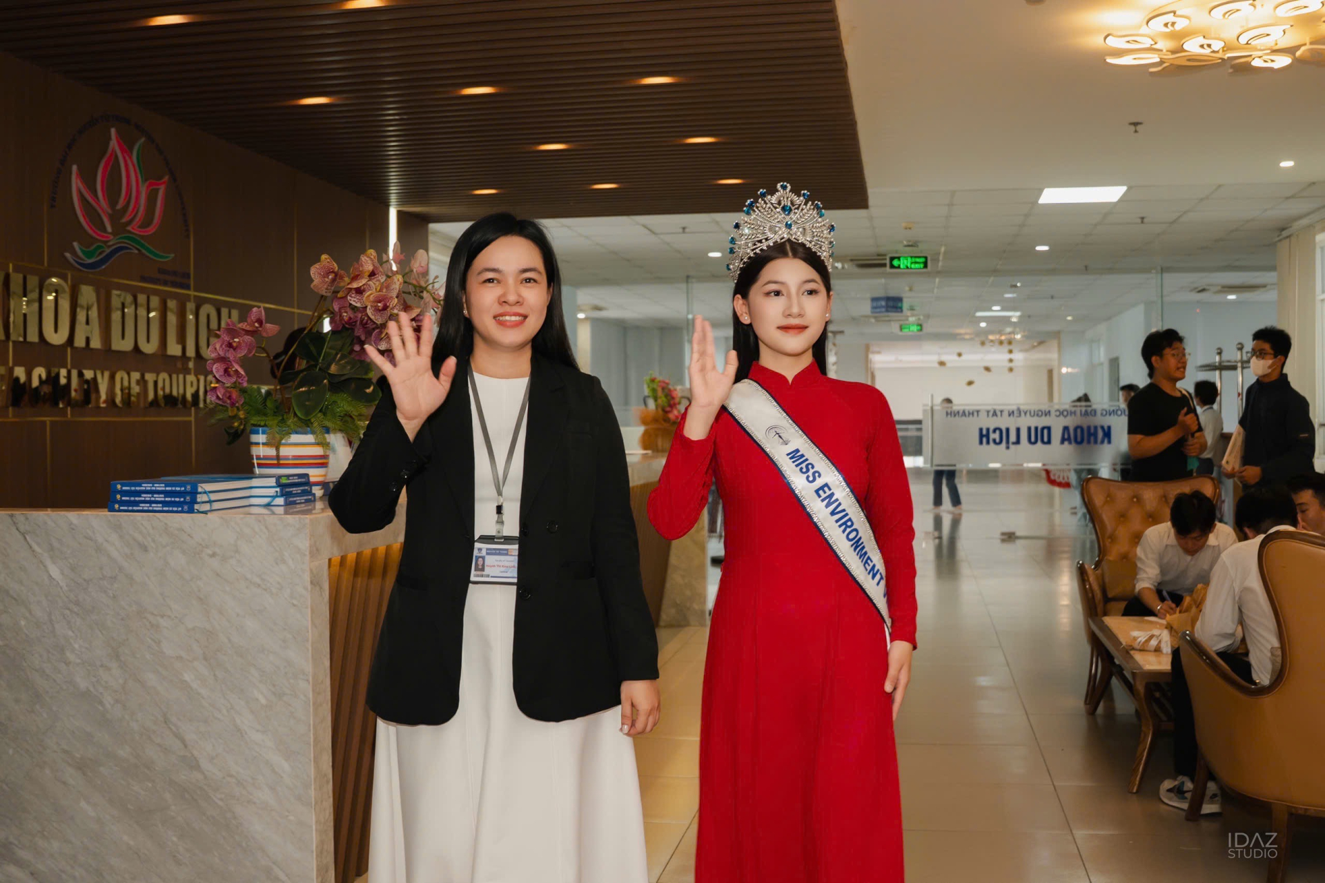 Hoa hậu Mỹ Linh là sinh viên Khoa Du lịch – Trường Đại học Nguyễn Tất Thành
