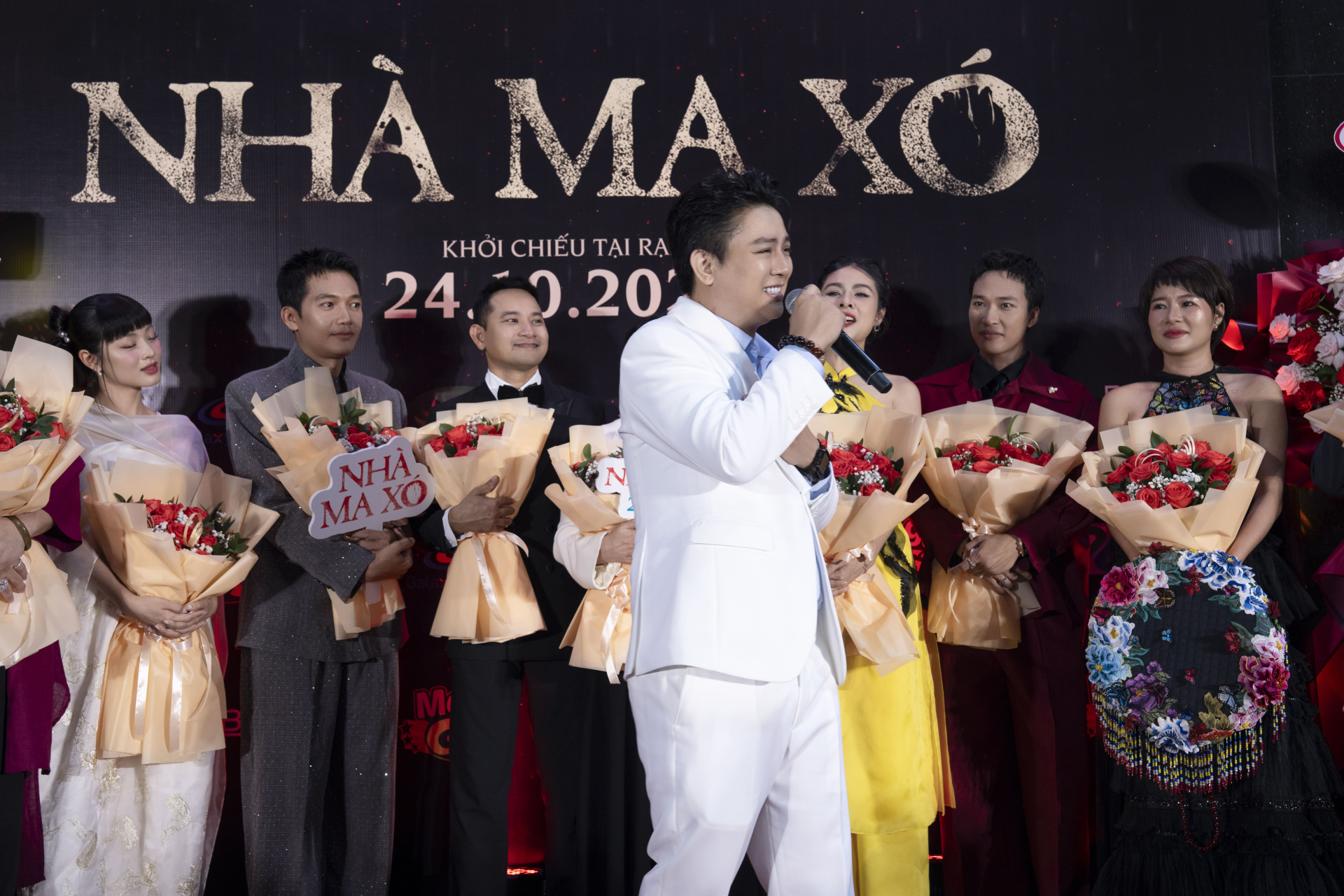 Hoài Lâm xúc động đến quên lời khi thể hiện OST Nhà Ma Xó.
