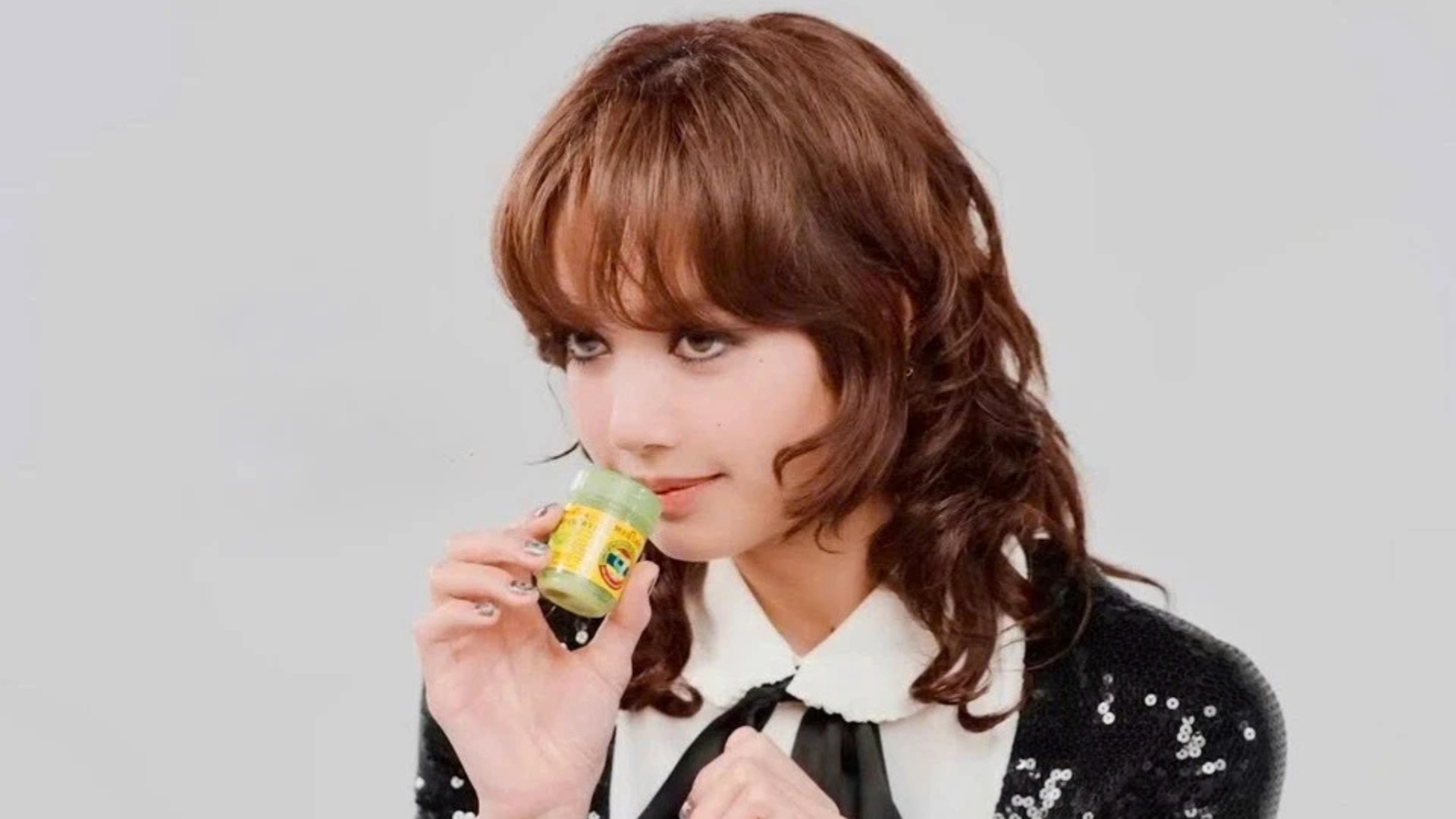 Lisa (BLACKPINK) cũng ghiền dòng sản phẩm này