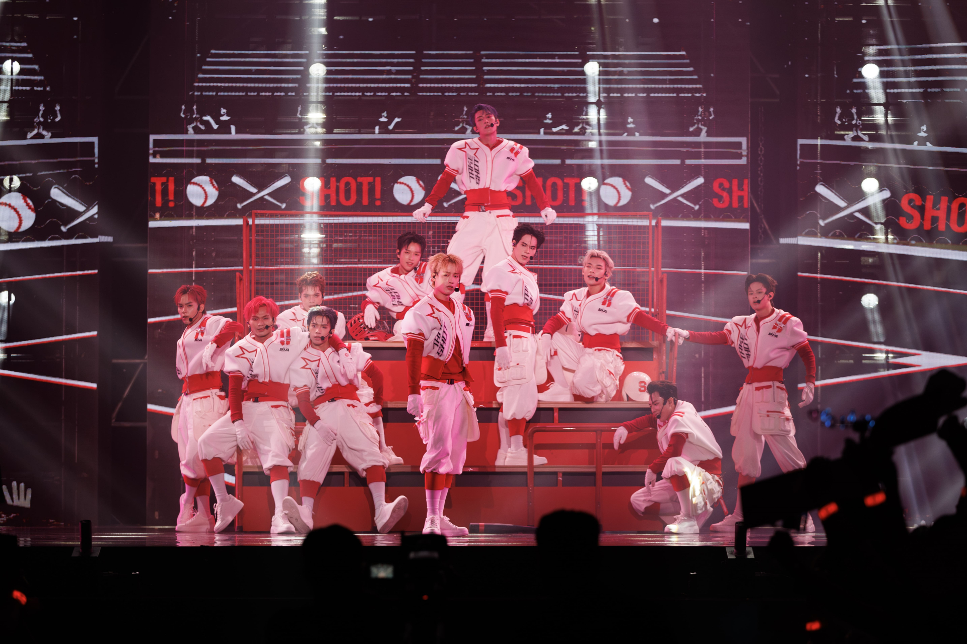 “Tân binh toàn năng” chinh phục khán giả với “Take a shot”, lọt top 1 thảo luận show giải trí trong tuần - ảnh 3