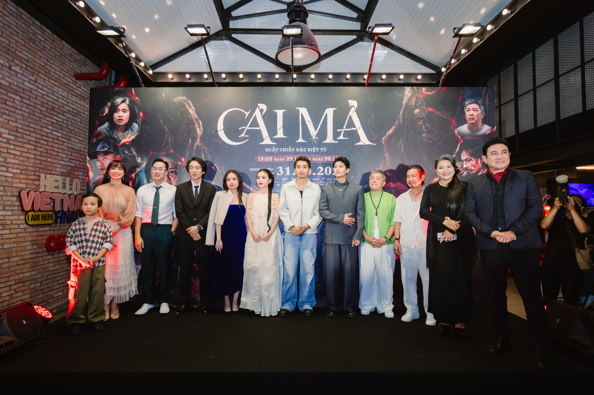 Dàn nam thần 'Tử Chiến Trên Không' đổ bộ thảm đỏ 'Cải Mả' - ảnh 1