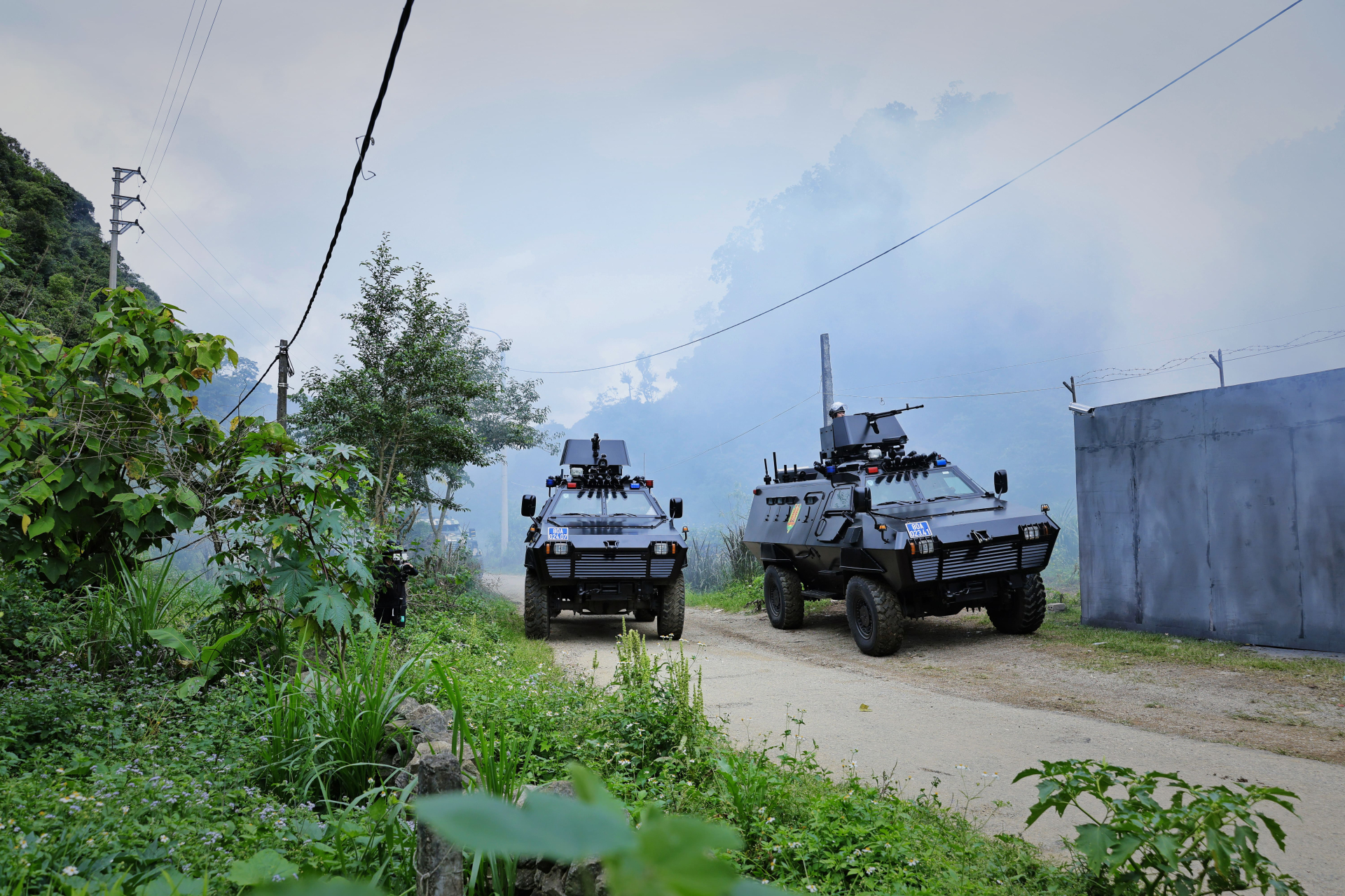 Tiến Luật, Neko Lê ngưỡng mộ trí tuệ và nghiệp vụ đỉnh cao của lực lượng CAND Việt Nam - ảnh 4