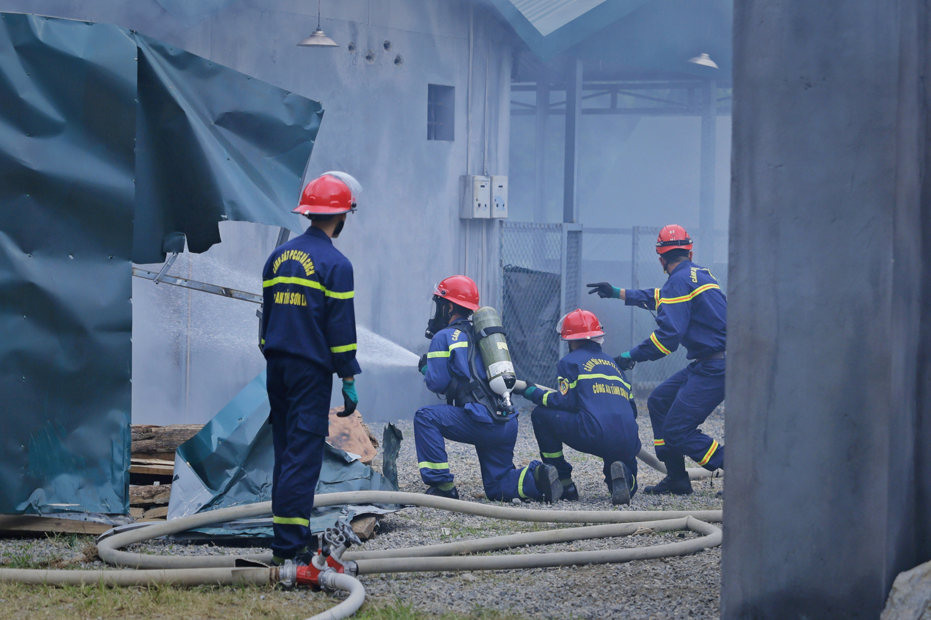 Tiến Luật, Neko Lê ngưỡng mộ trí tuệ và nghiệp vụ đỉnh cao của lực lượng CAND Việt Nam - ảnh 5