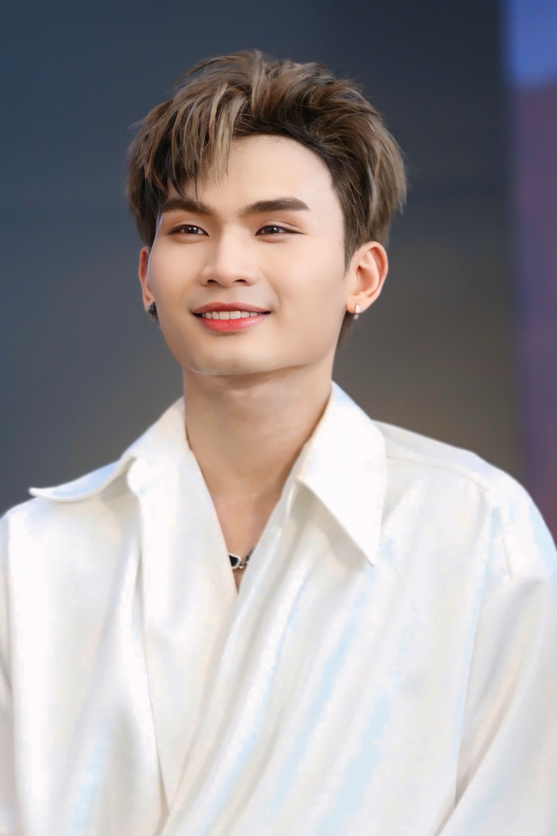 Top 11 'Tân binh toàn năng' khoe giọng hát live nội lực tại fanmeeting, hàng trăm khán giả hú hét - ảnh 5