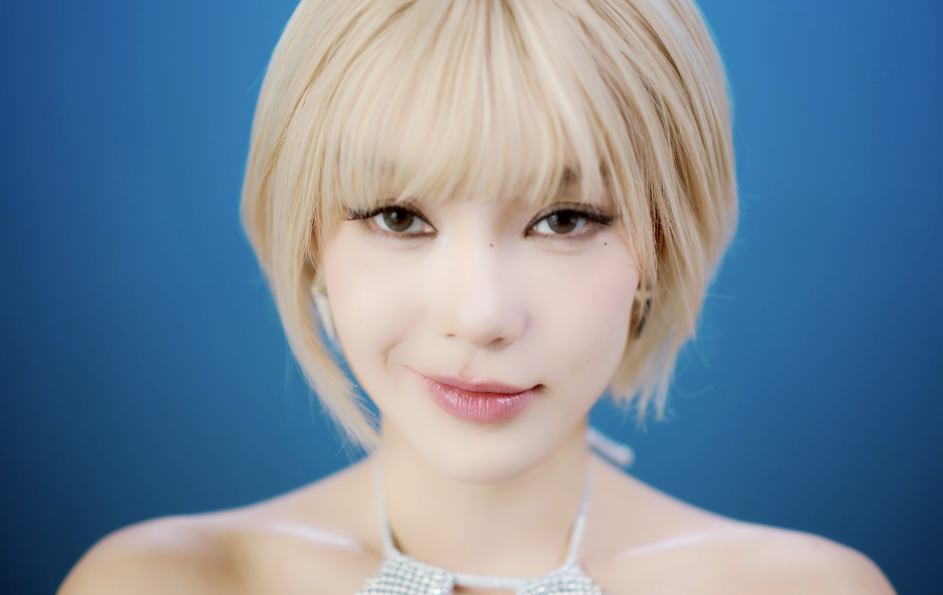 Minh Hằng khoe “visual” đẹp chấn động trong Teaser MV DIRECTOR - ảnh 1