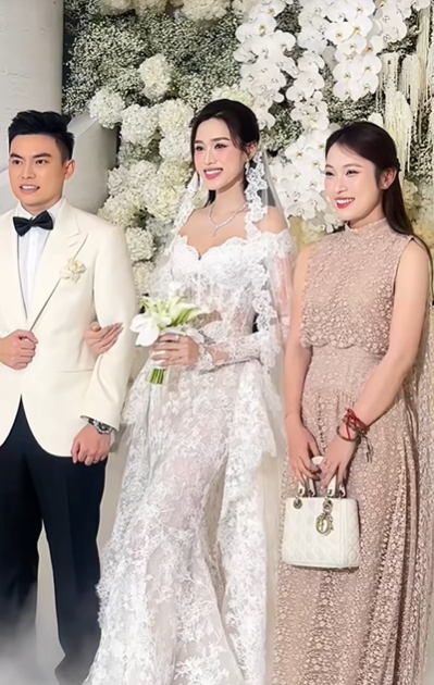 Nhan sắc qua camera thường của Khánh Vy khiến dân tình rần rần khen ngợi