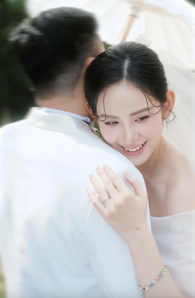 Hương Liên công khai ảnh cưới với chồng thiếu gia, hé lộ tình yêu hạnh phúc - ảnh 2
