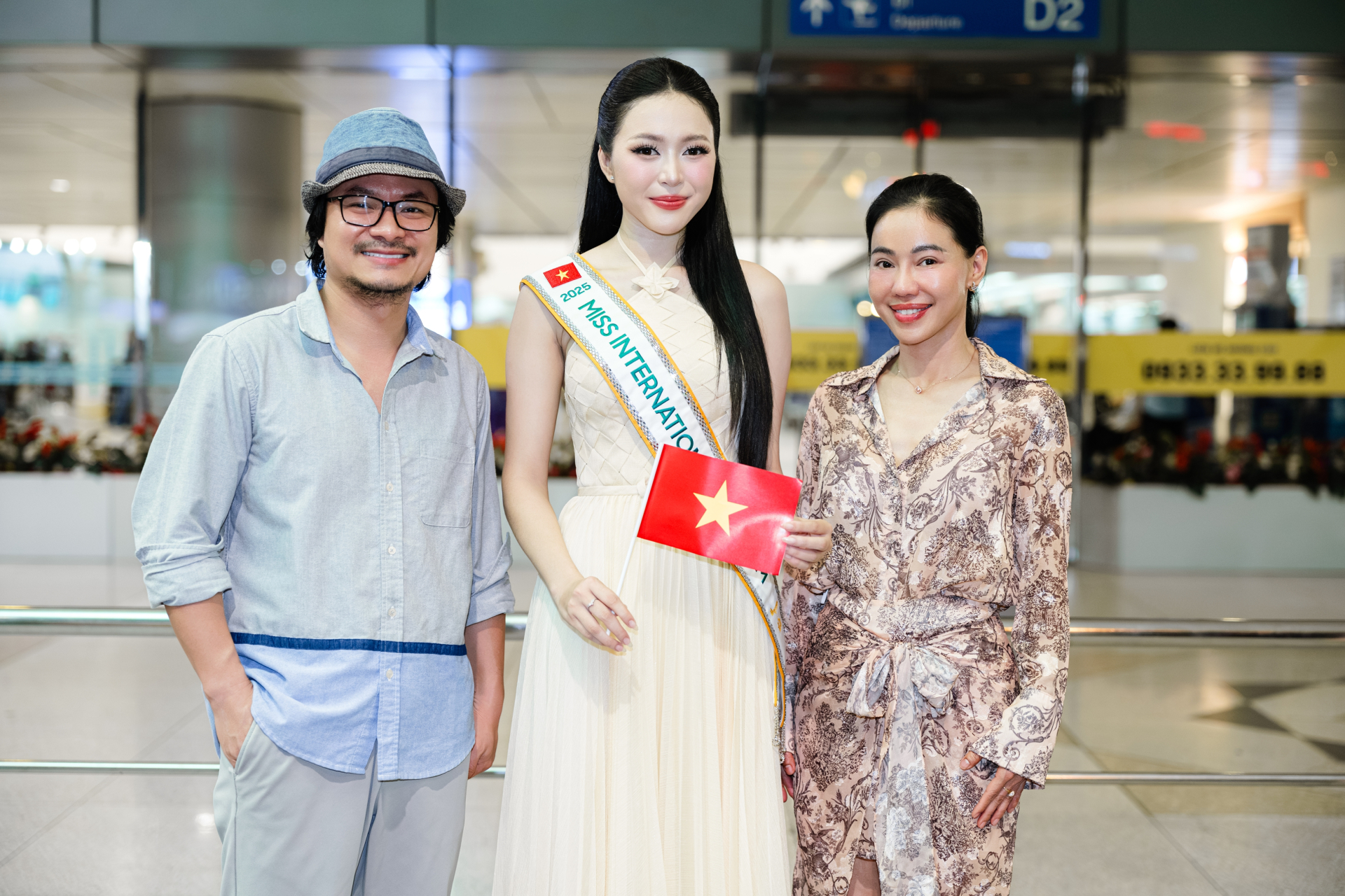 Hoa hậu Kiều Duy mang 100 kg hành lý, 30 bộ trang phục sang Nhật thi Miss International - ảnh 5