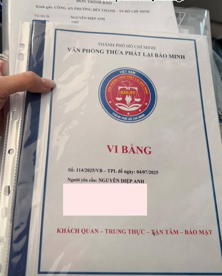 Diệp Lâm Anh đã lập vi bằng, đơn trình báo về việc đi đón con nhưng bị đập điện thoại.