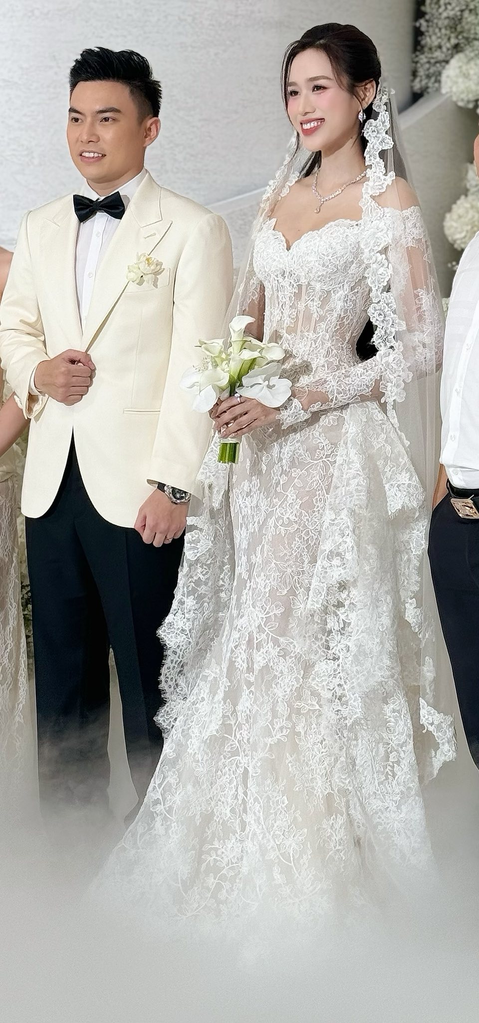 Hé lộ hậu trường sau đám cưới thế kỷ của Hoa hậu Đỗ Thị Hà  - ảnh 6