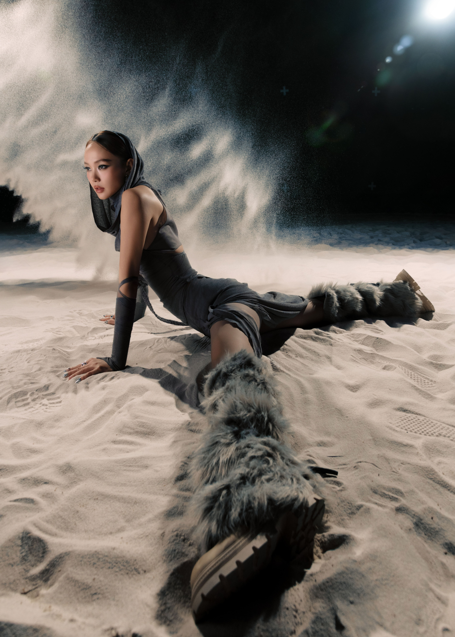 Minh Hằng tung MV DIRECTOR: Nhạc Dance bắt tai, vũ đạo cực cháy, thời trang và hiệu ứng mãn nhãn! - ảnh 2