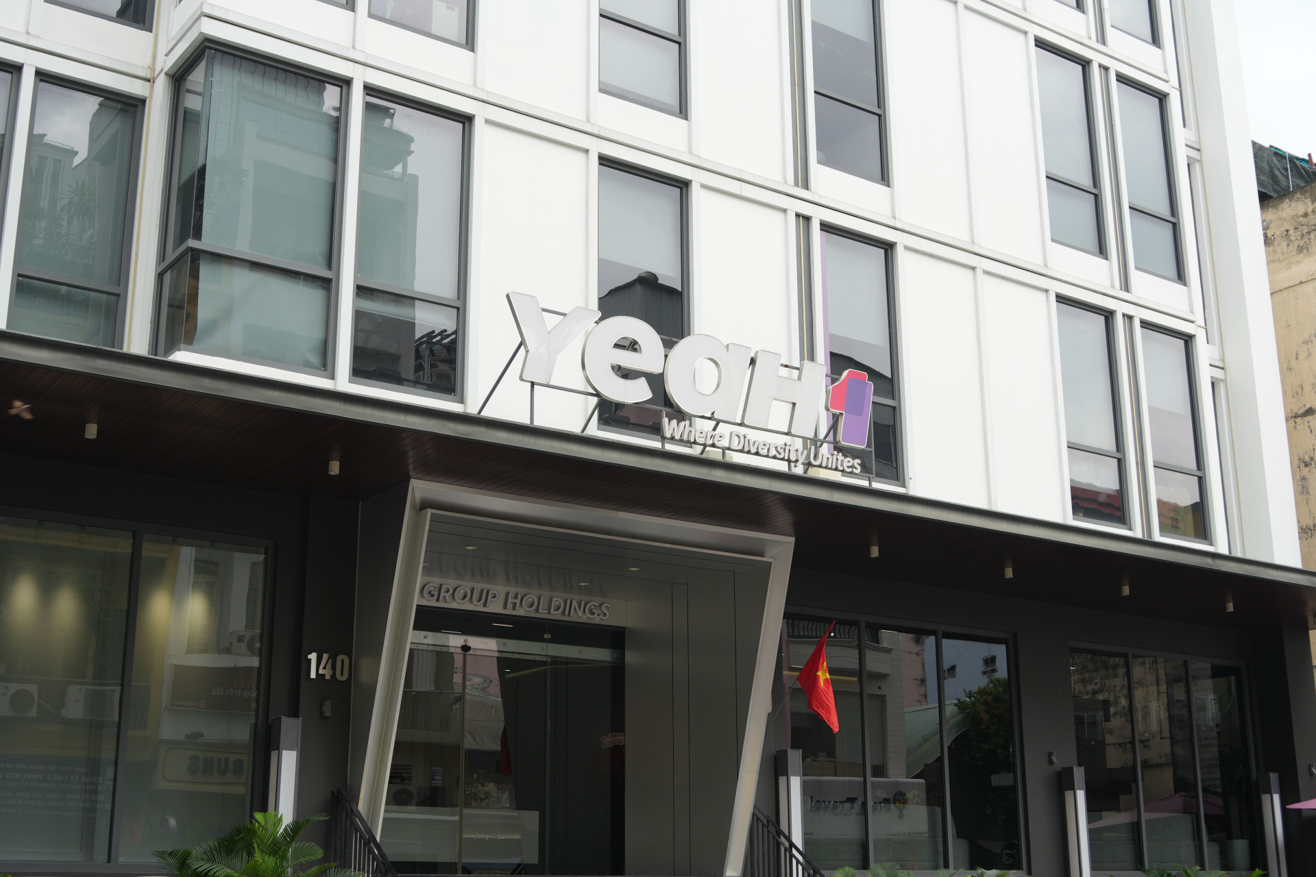 Tập đoàn YeaH1 (YEG) thuộc Top 500 doanh nghiệp tư nhân lớn nhất Việt Nam 2025 - ảnh 1