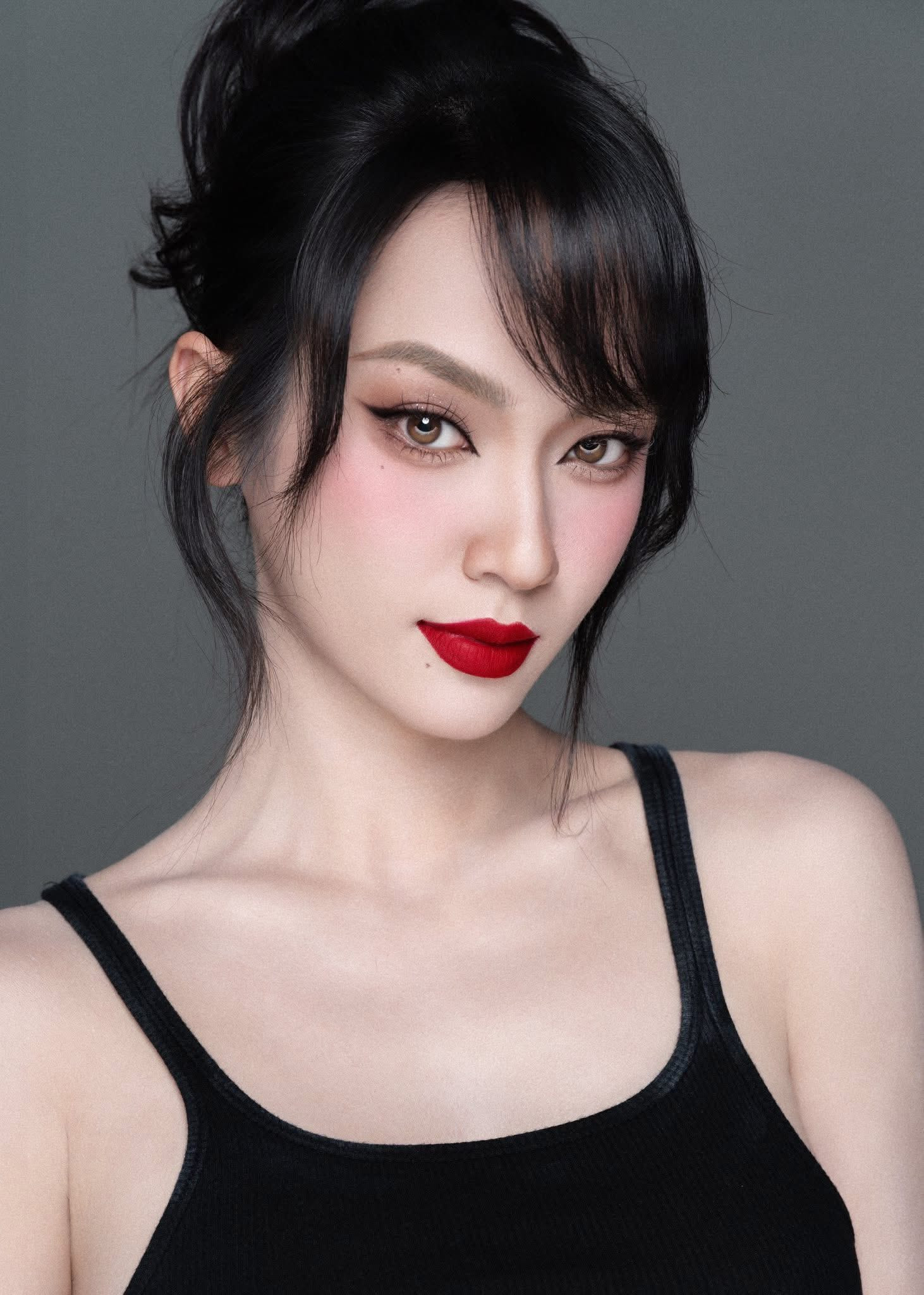 Diện mạo nóng bỏng của người đẹp đến từ Điện Biên.