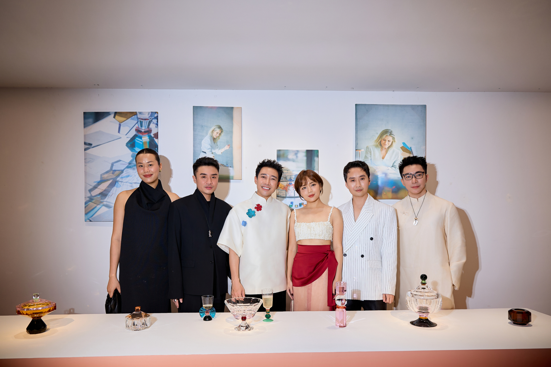 Bước tiến mới trong sự nghiệp nghệ thuật của stylist Hoàng Ku - ảnh 2