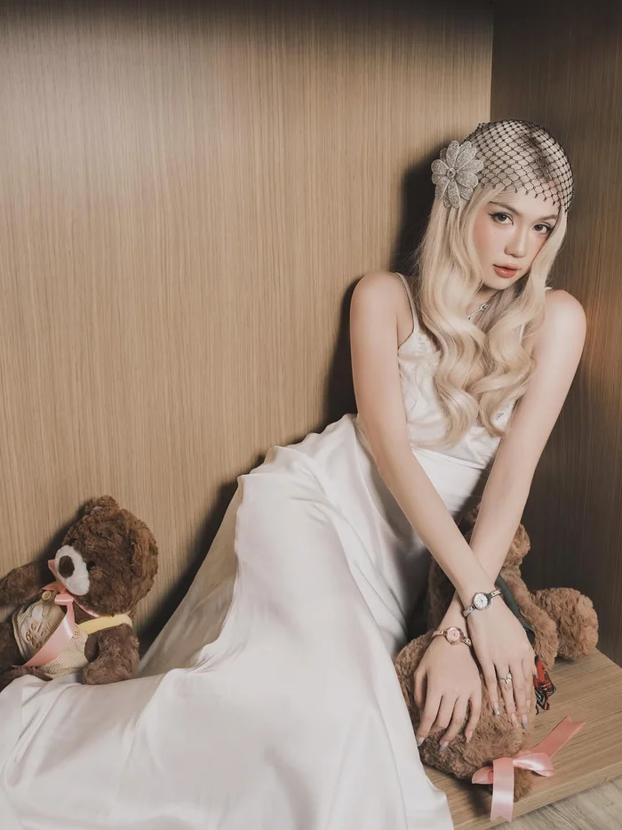 Ngọc Trinh khoe vẻ đẹp gợi cảm trong loạt ảnh mới nhất. Ảnh: IGNV