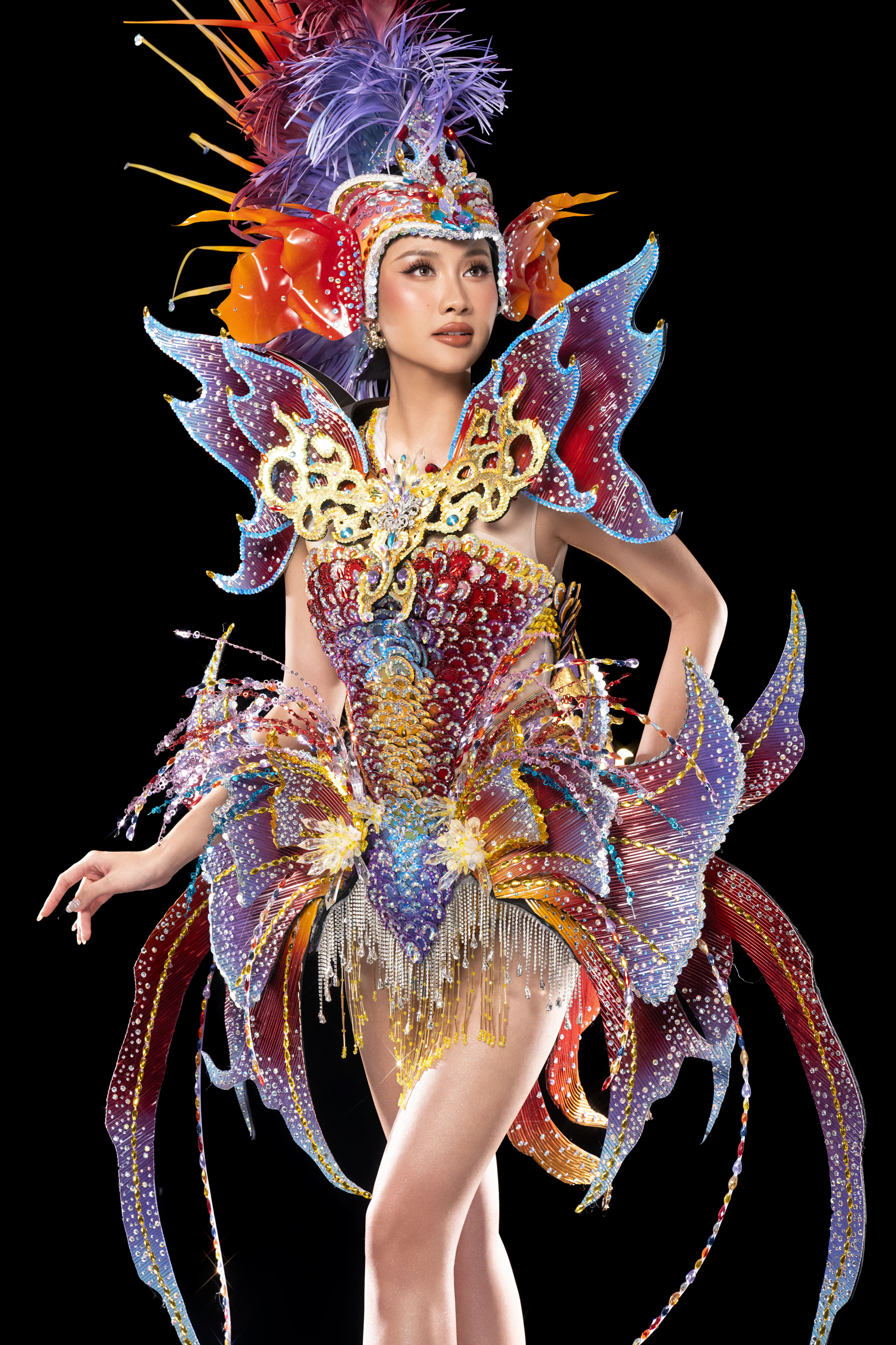 Hoa hậu Phương Linh ra mắt trang phục Carnival lấy cảm hứng từ “Cá chép hóa rồng” - ảnh 4