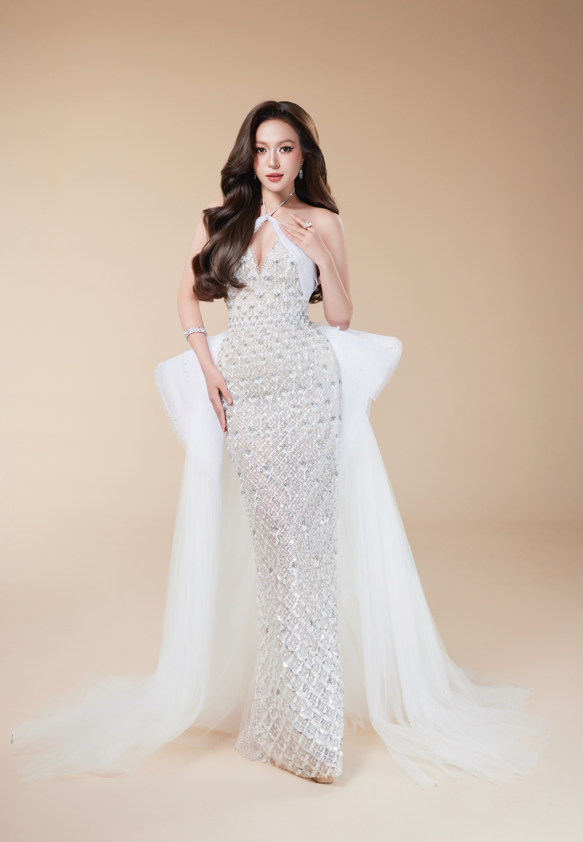 Hoa hậu Kiều Duy đọc tục ngữ Việt Nam tại bán kết Miss International - ảnh 2