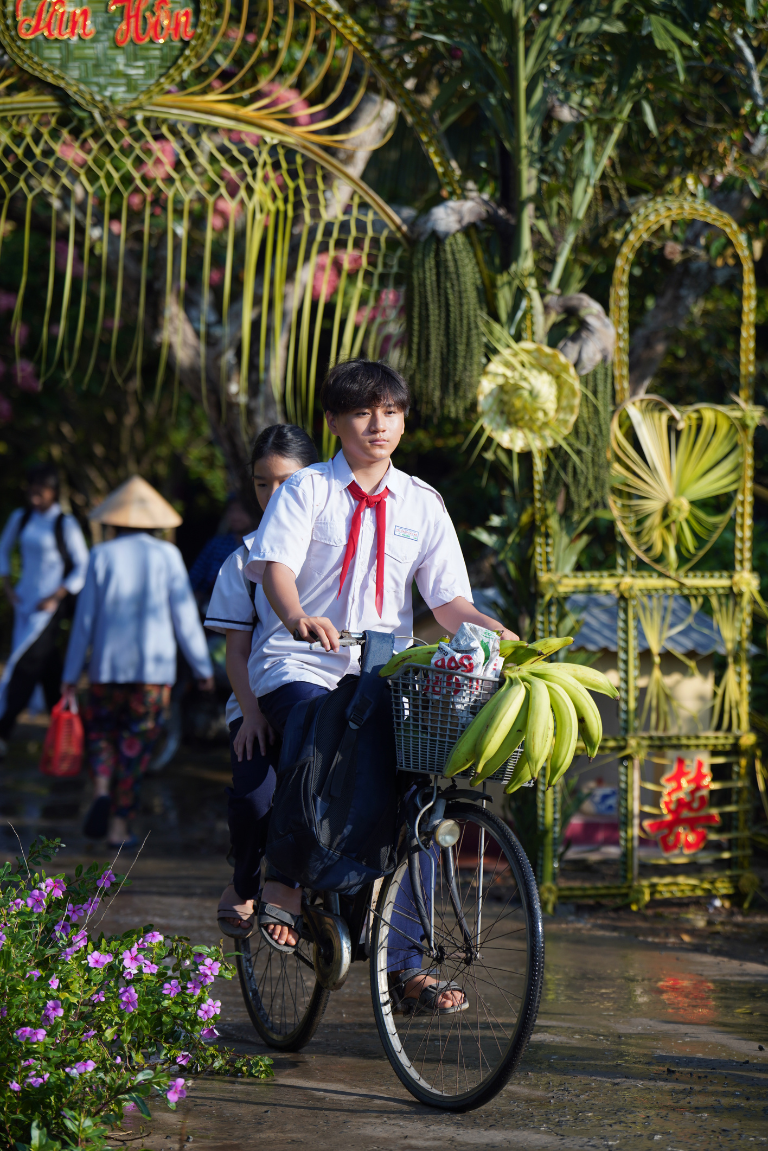 Mẫu nhí 2001 gây bất ngờ với vai trò nhà đầu tư 2 phim điện ảnh - ảnh 1