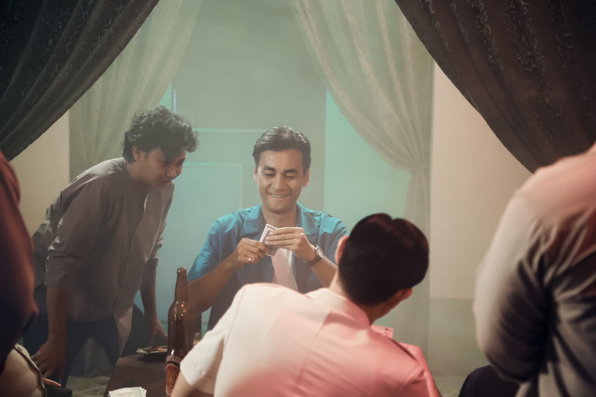 Thu Trang gây bất ngờ khi công khai “người tình màn ảnh” Ngọc Thuận trong “Ai Thương Ai Mến” - ảnh 2