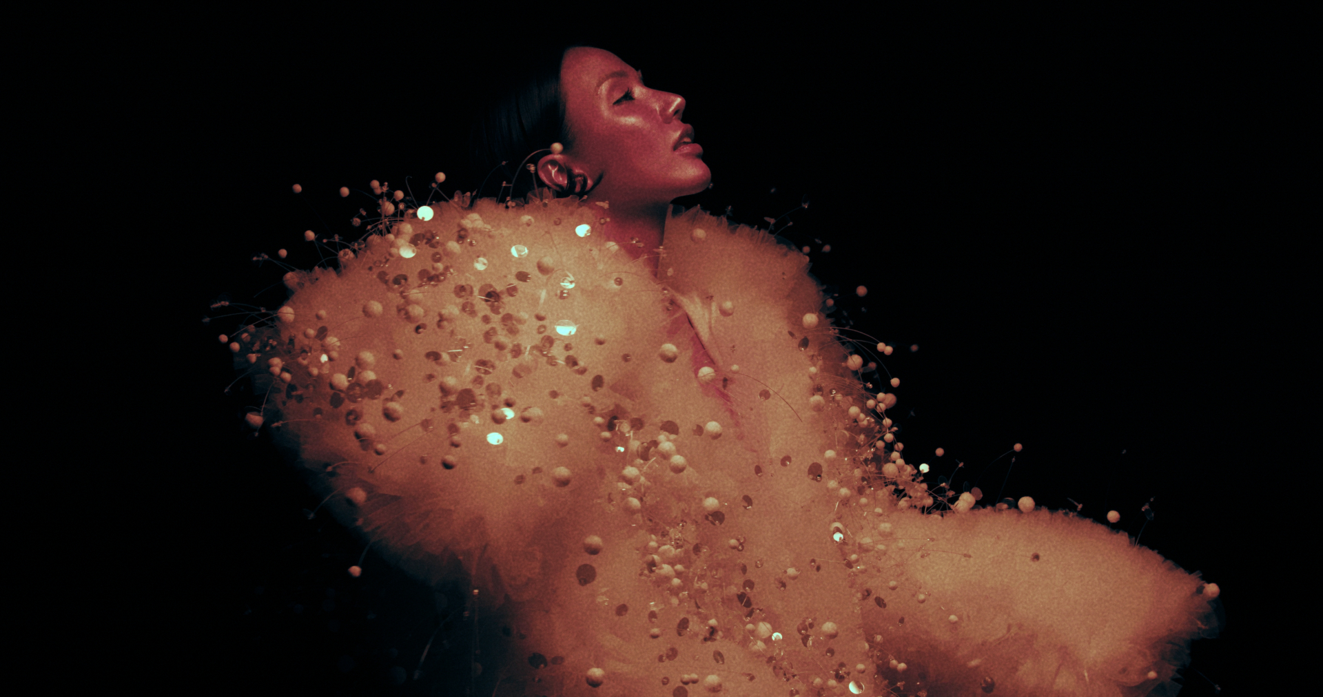 Hồ Ngọc Hà xuất hiện trong private show của Gigi Hương Giang - ảnh 1