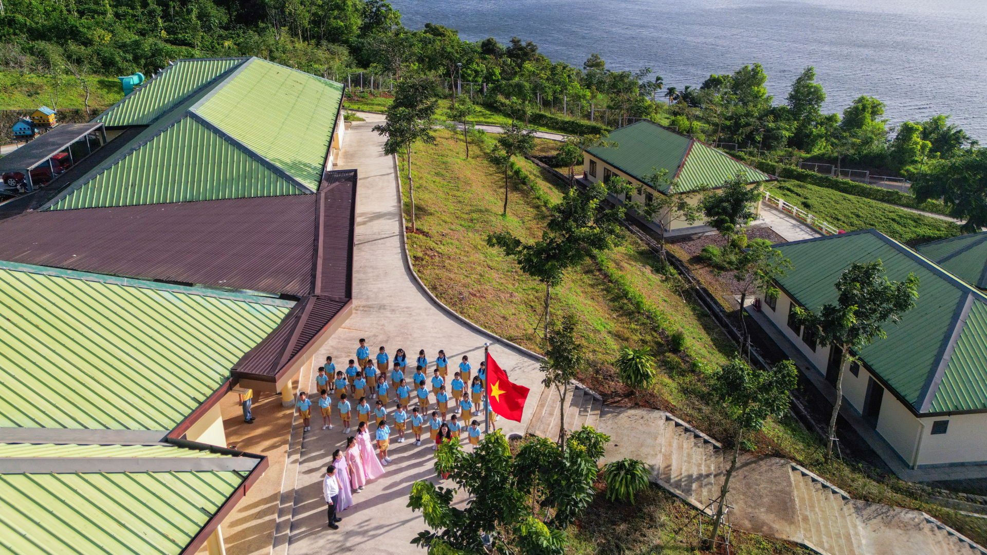 Trường Tiểu học Hiểu Về Trái Tim Đắk Nông: Ngôi trường sinh ra từ tình  thương - ảnh 1