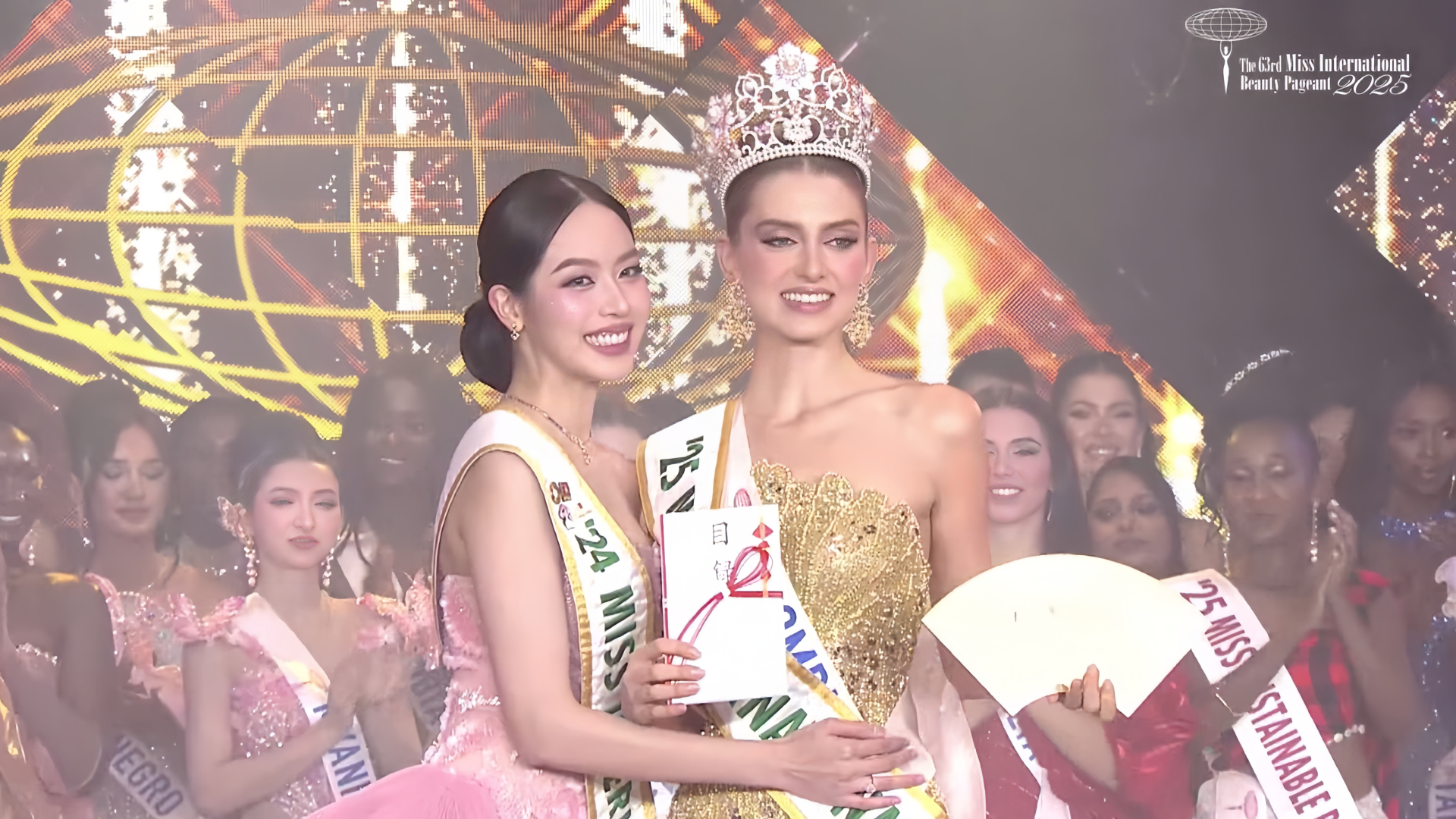 Miss International 2025: Thanh Thuỷ final walk đầy cảm xúc, Kiều Duy có chia sẻ đầu tiên sau chung kết - ảnh 6
