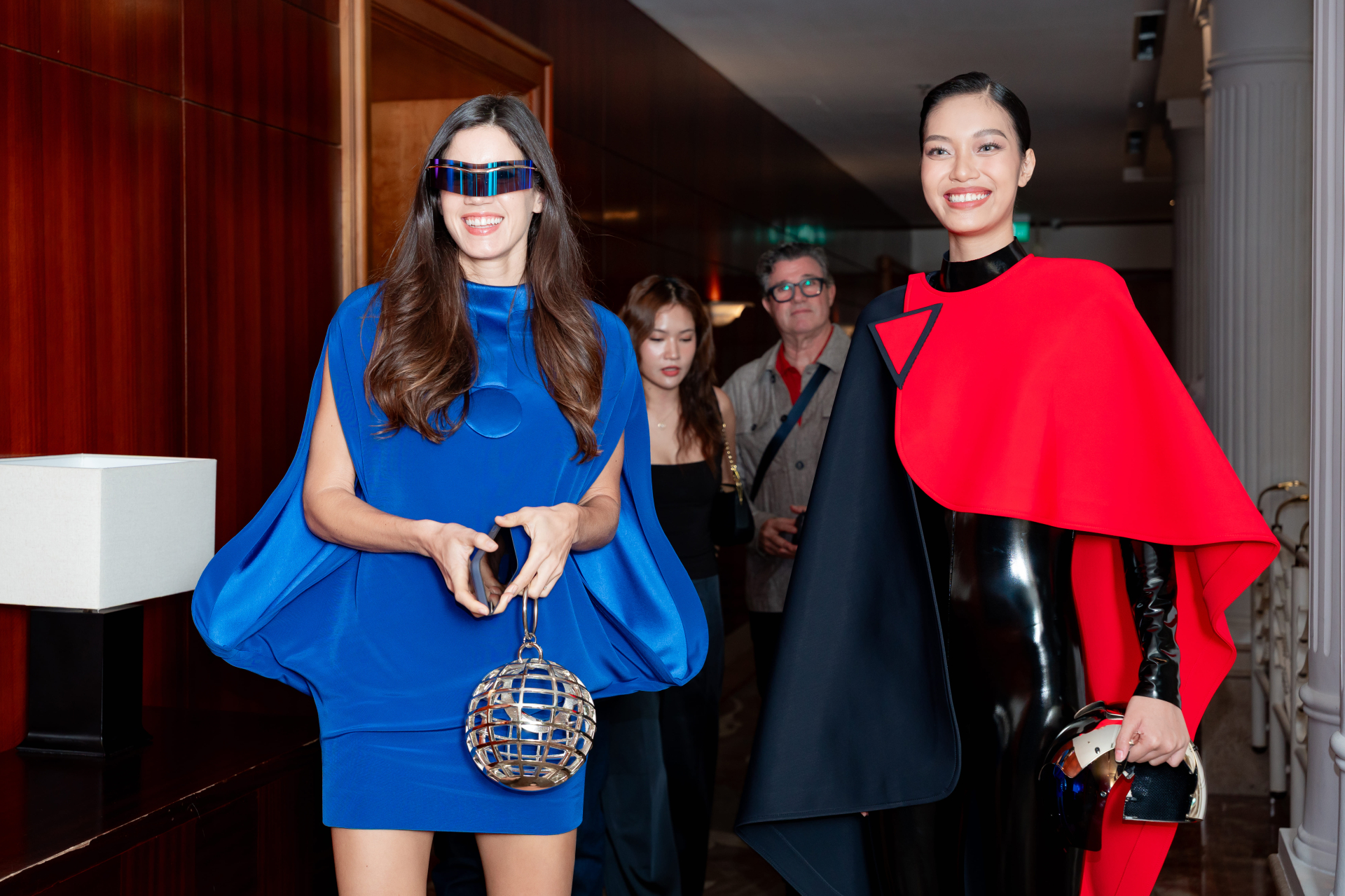 Á hậu Phương Anh gây chú ý khi hóa quý cô công sở, đảm nhận vai trò MC - ảnh 2