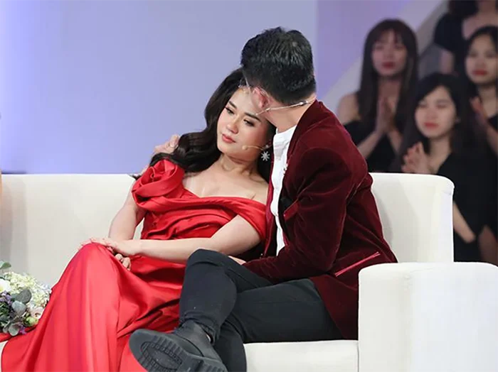 Chồng Lâm Vỹ Dạ gây xôn xao với động thái mới sau clip cử chỉ thân mật cùng nữ diễn viên trẻ - ảnh 5