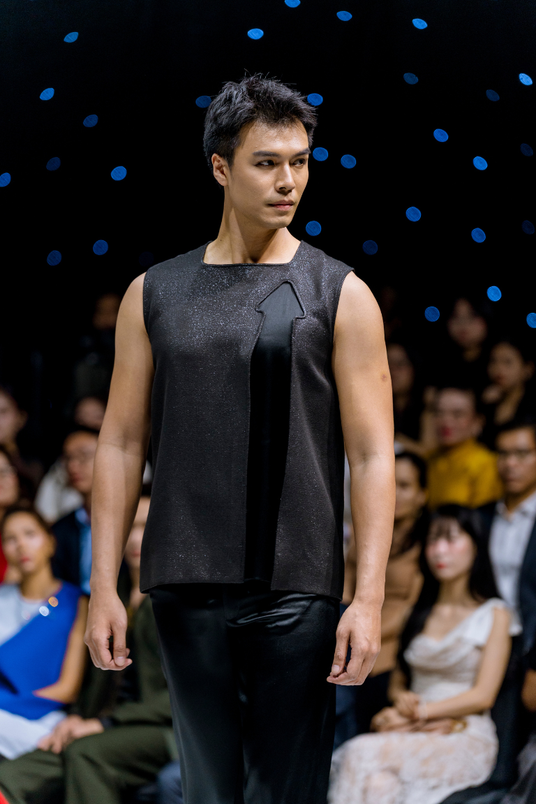 Siêu mẫu Minh Triệu, diễn viên Thuận Nguyễn tham dự Pierre Cardin Fashion Show 2025 tại Việt Nam - ảnh 5