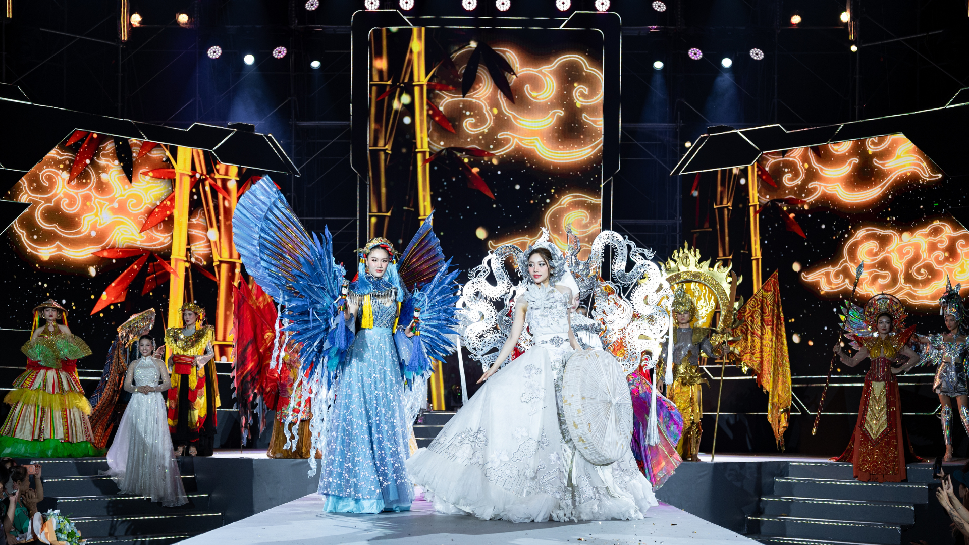 Hoa hậu Kim Nguyên - siêu mẫu Hùng Trần: Bộ đôi đạo diễn “giữ hồn Việt” trên sàn diễn thời trang - ảnh 13