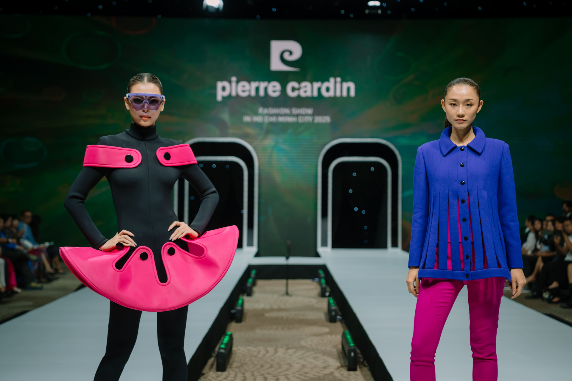 Siêu mẫu Minh Triệu, diễn viên Thuận Nguyễn tham dự Pierre Cardin Fashion Show 2025 tại Việt Nam - ảnh 6