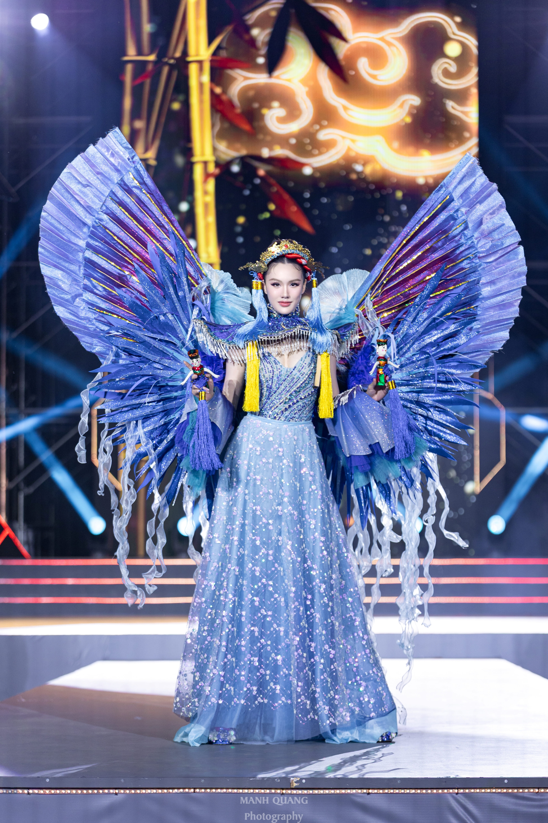 Hoa hậu Kim Nguyên - siêu mẫu Hùng Trần: Bộ đôi đạo diễn “giữ hồn Việt” trên sàn diễn thời trang - ảnh 14