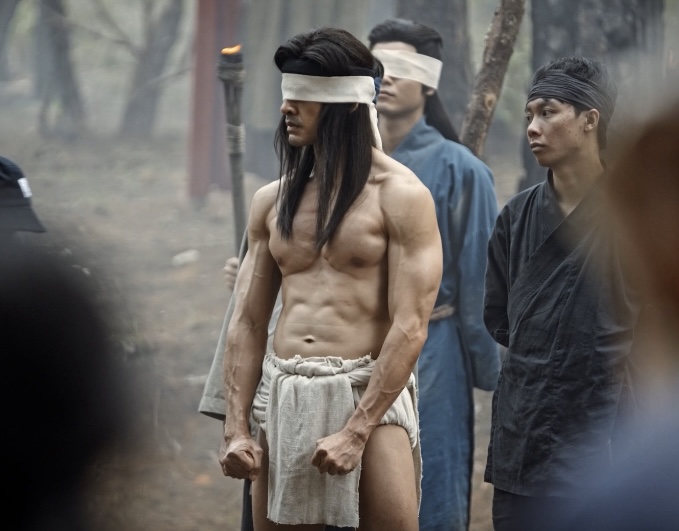 Vai diễn mới khiến Lương Thế Thành “trầy da tróc vảy” ở tuổi 43 - ảnh 3