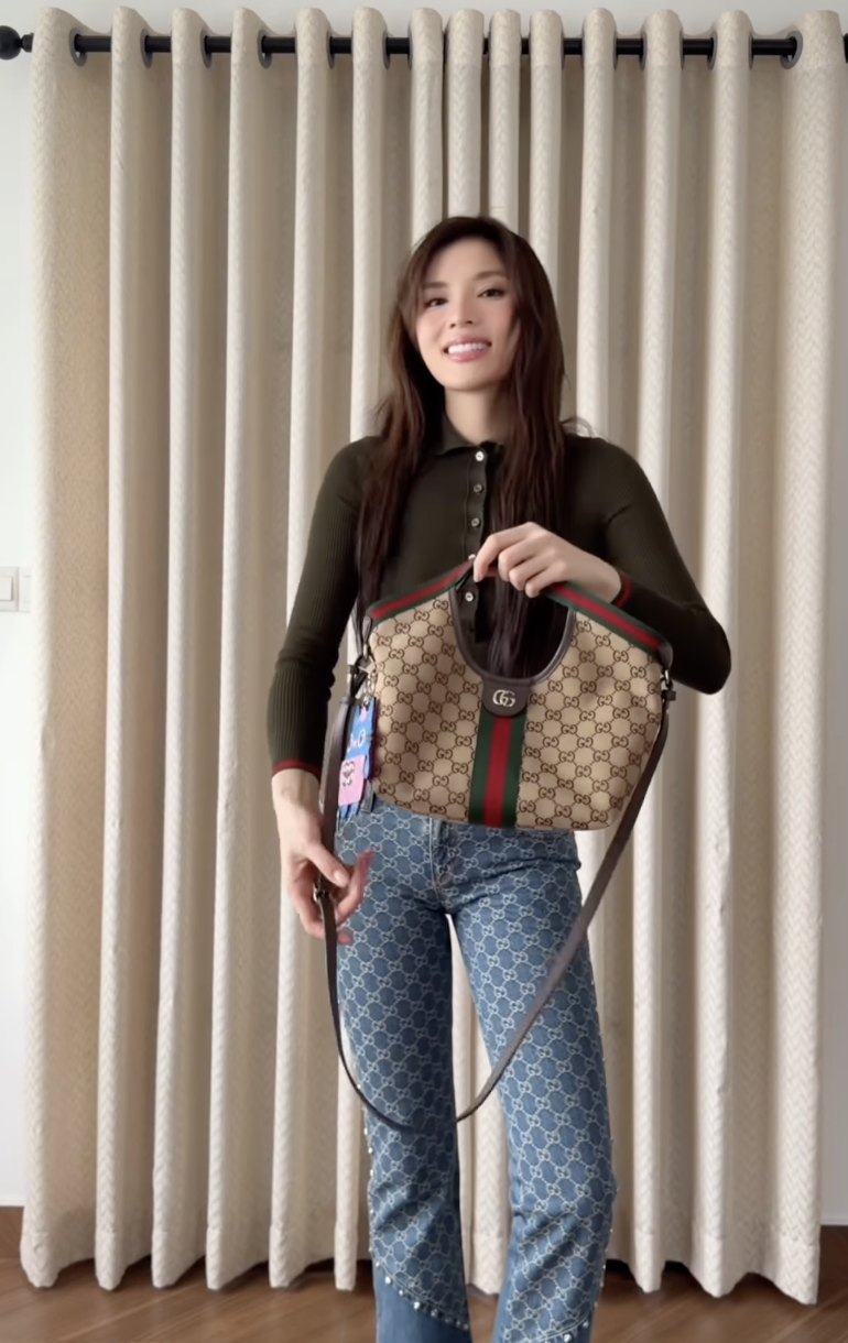 Phần rèm phía sau Thiên Ân trùng khớp với rèm nhà Kỳ Duyên, gây nghi vấn hai nàng hậu sống chung.