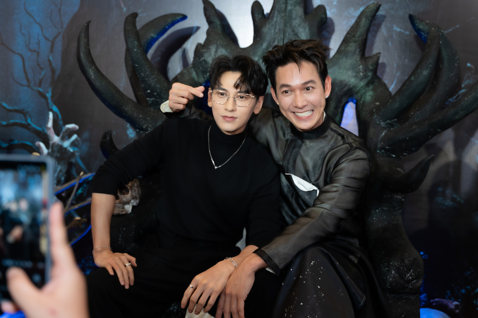 Không trốn vợ đóng cảnh nóng, Anh Tú Atus tiết lộ phản ứng Diệu Nhi khi biết chồng ôm ấp người khác - ảnh 2