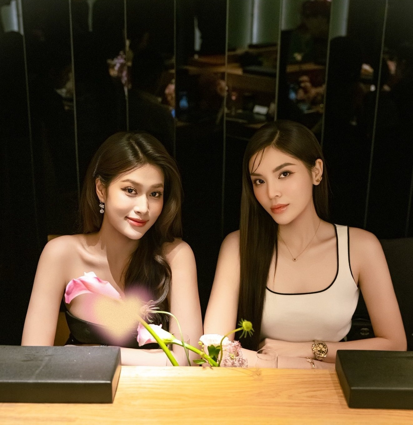 Cặp Hoa hậu Kỳ Duyên - Thiên Ân lộ hint sống chung khiến fan xôn xao - ảnh 8