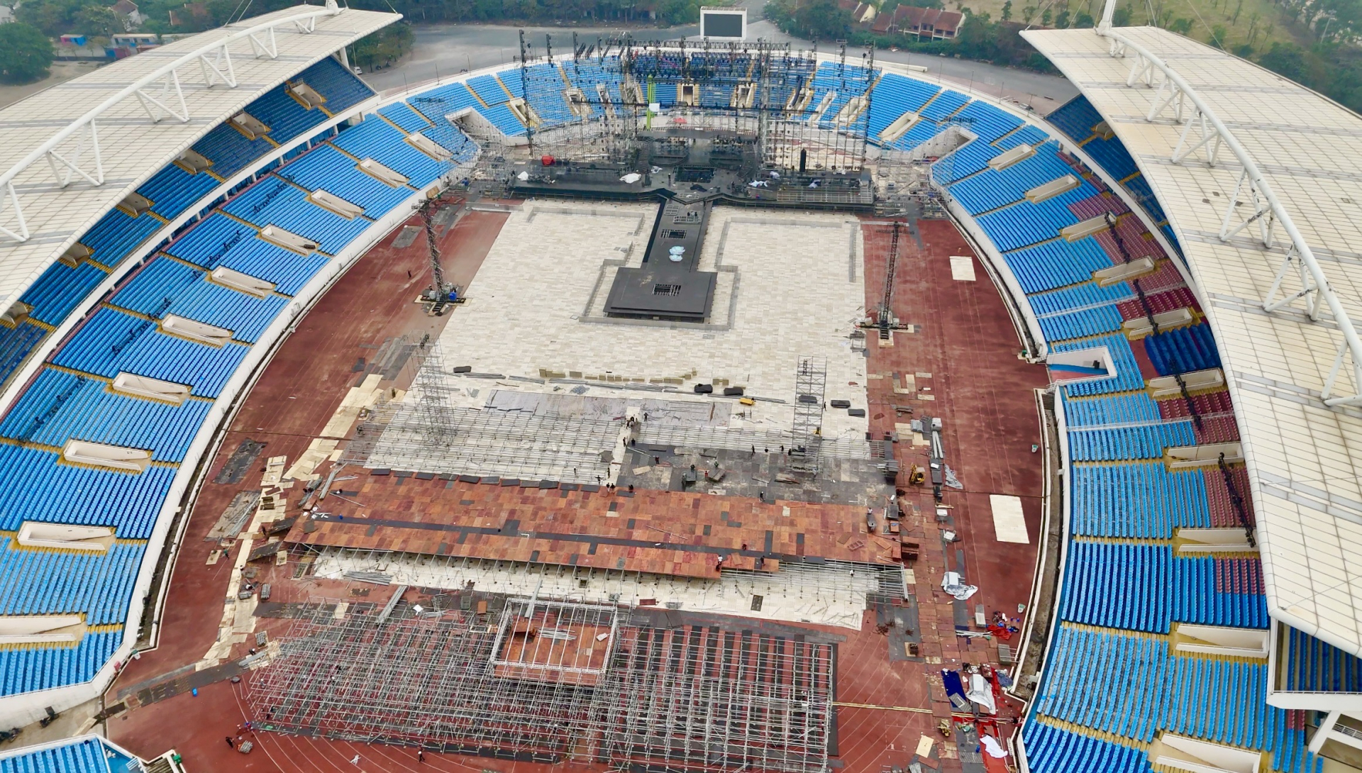 Sân khấu “See The Light” lộ diện: Fan có thể theo dõi Mỹ Tâm từ mọi góc độ! - ảnh 1