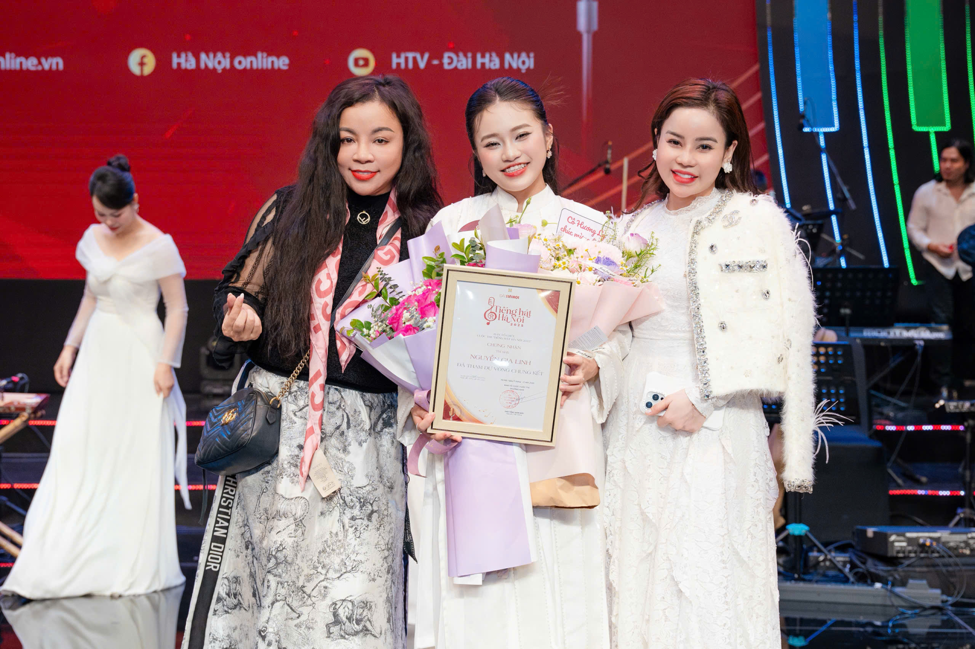 Thí sinh 16 tuổi gây “thổn thức” với Thư Hà Nội, xuất sắc giành giải Nhì Tiếng hát Hà Nội - ảnh 3