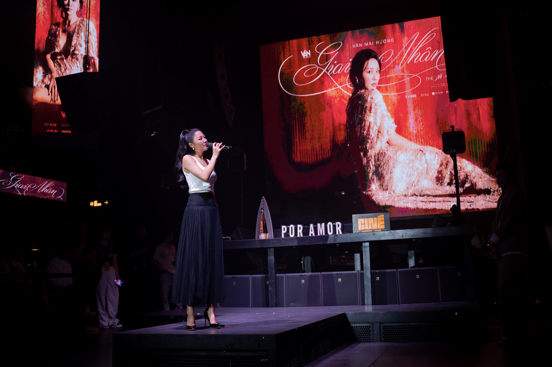 Listening party ngày 10/12