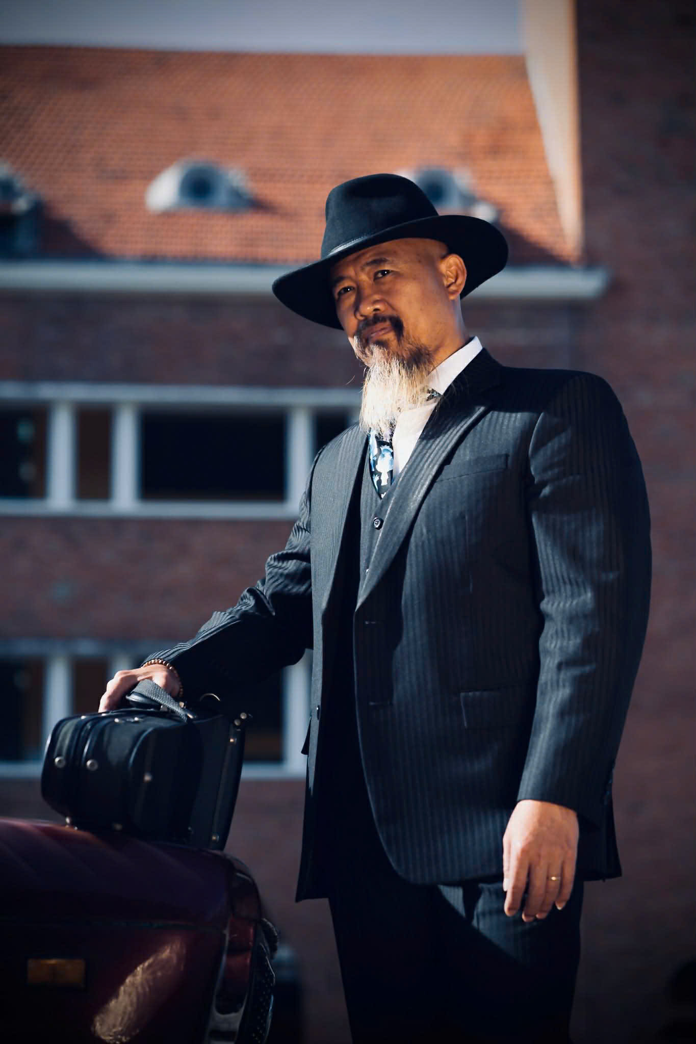 Trương Lê Sơn mang tiếng violon và giọng ca trầm ấm đến Du ca Đà Lạt.